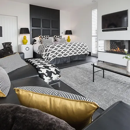 吉尔平湖畔别墅酒店