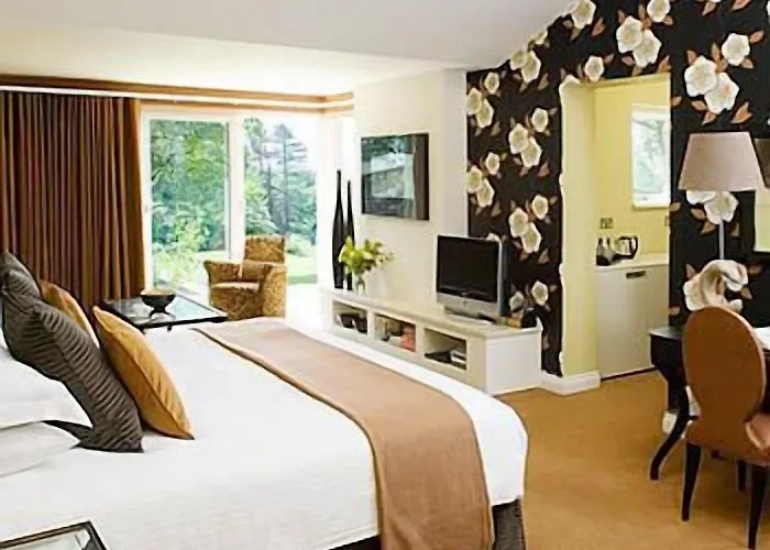 Hotel Gilpin & House