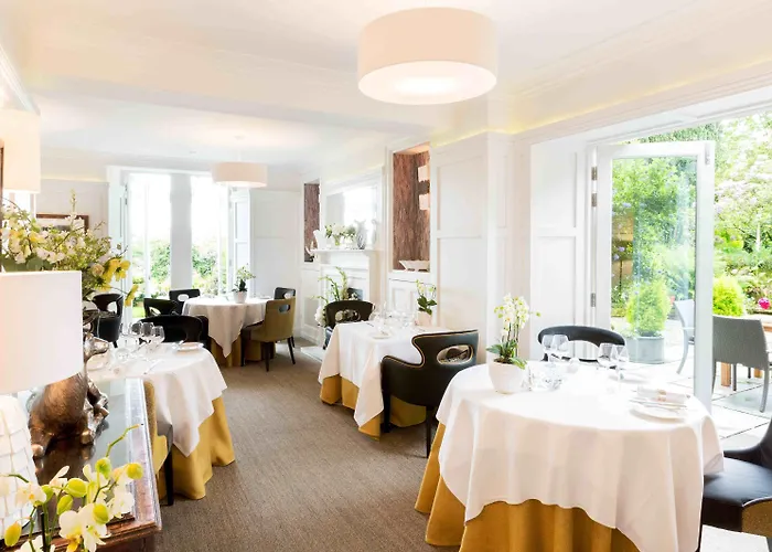 Hotel Gilpin & House