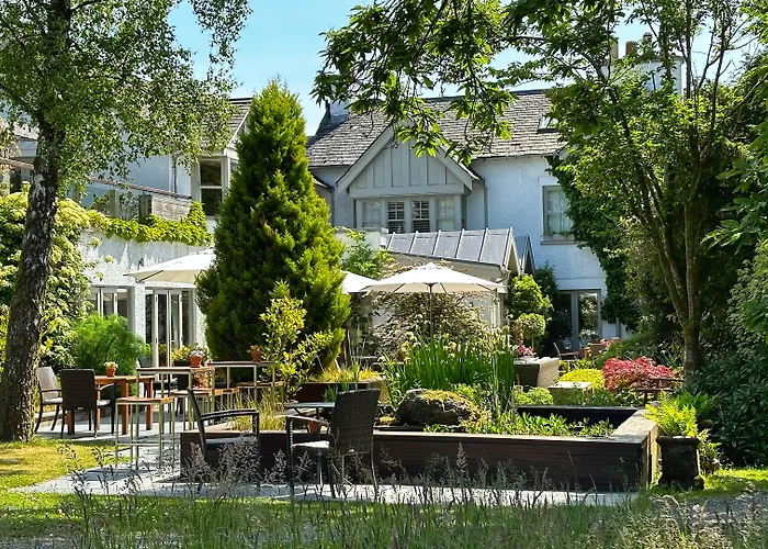 Hotel Gilpin & House